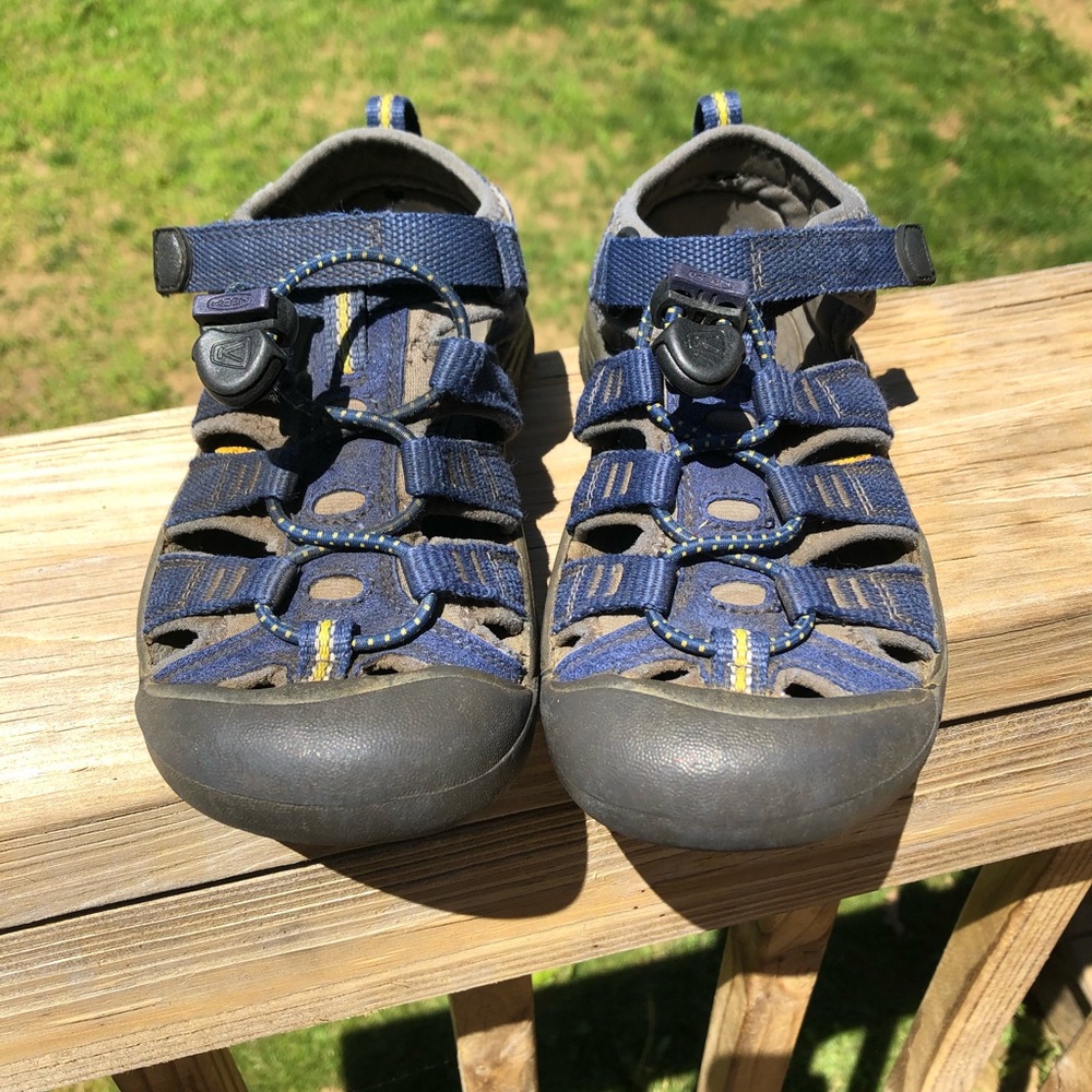 Keens boys sandals.
